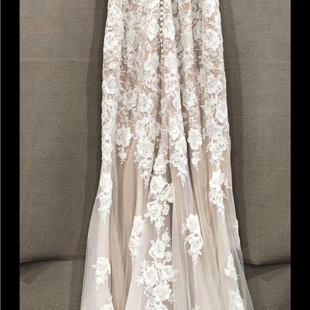 Signature White and Cream Floral Lace Wedding Dress - Picture 7 of 7